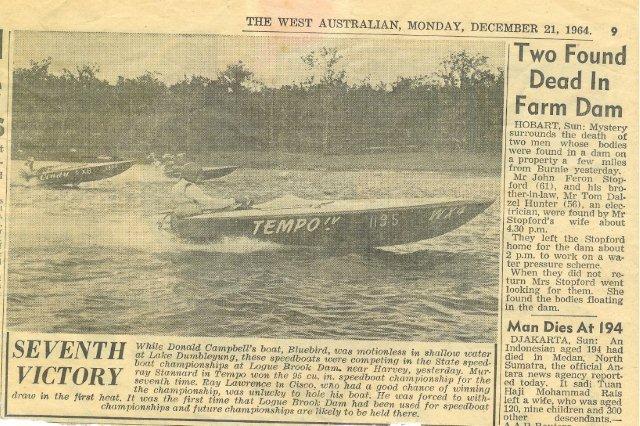 9a. 1964 Tempo 1st, Cindy 2nd go East - In 1st heat Cisco   rammed Cindy in Left rear corner on 1st bend trying to squeeze through 1.jpg