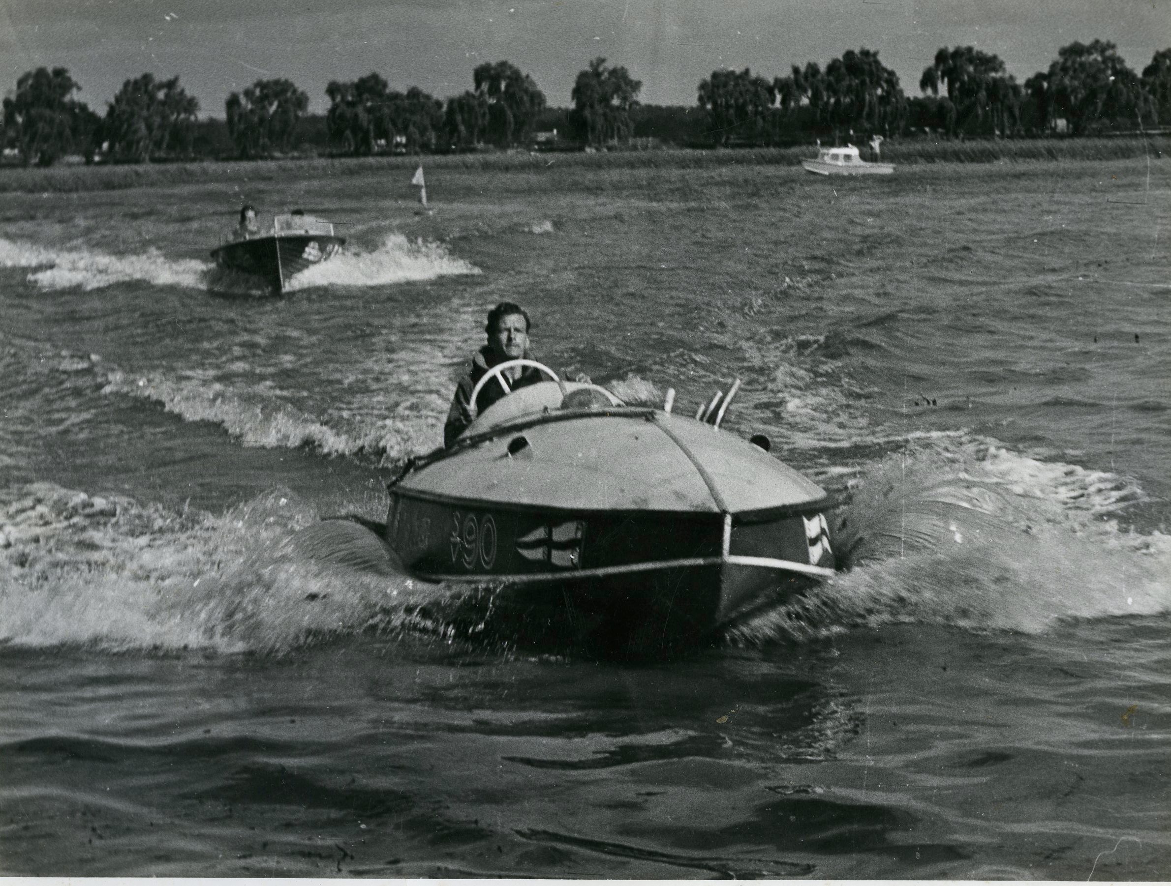 img312 Miss Nalda on lake Guthridge-Lester Jackson about 1958.jpg