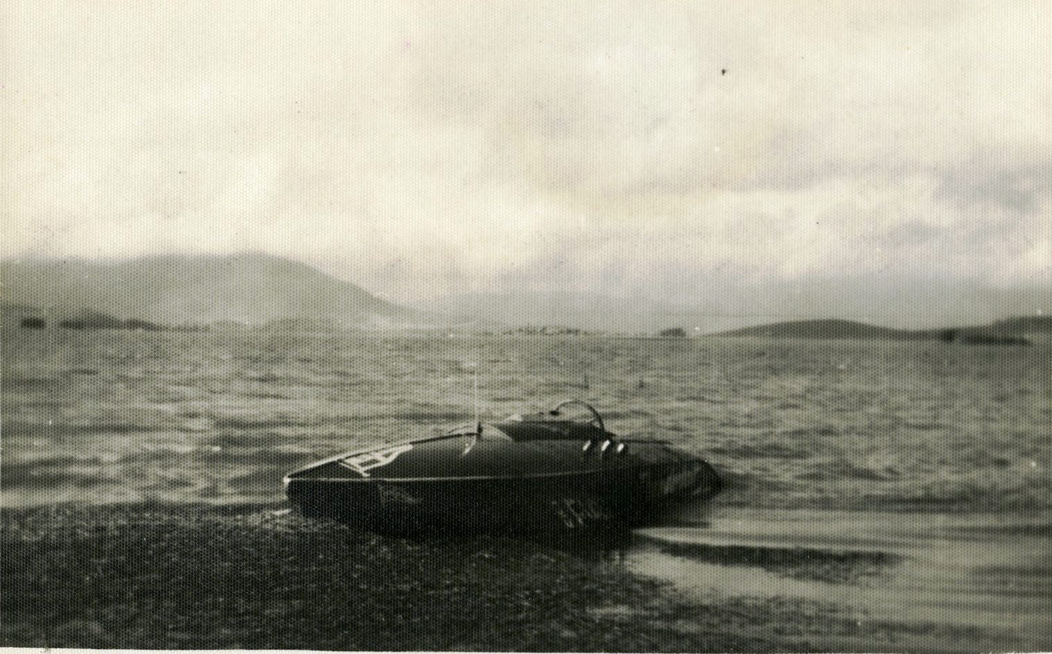 img345 Thunderbolt- Lake Omeo 1956-7.jpg