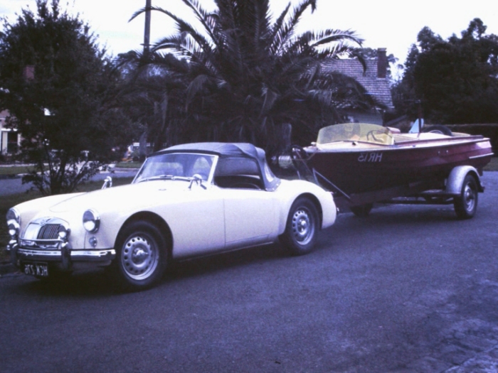 MG TC  and boat.jpg